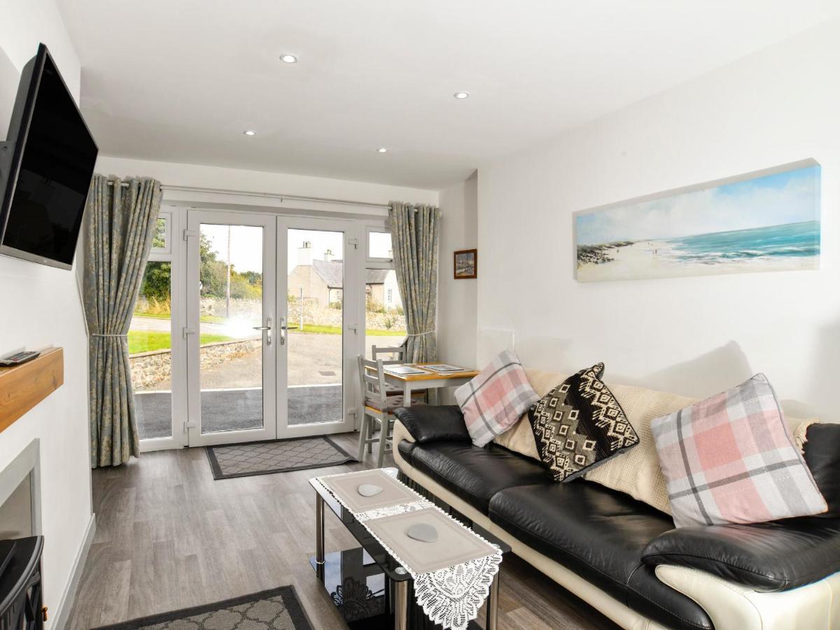 Plas Bach Aberffraw Экстерьер фото